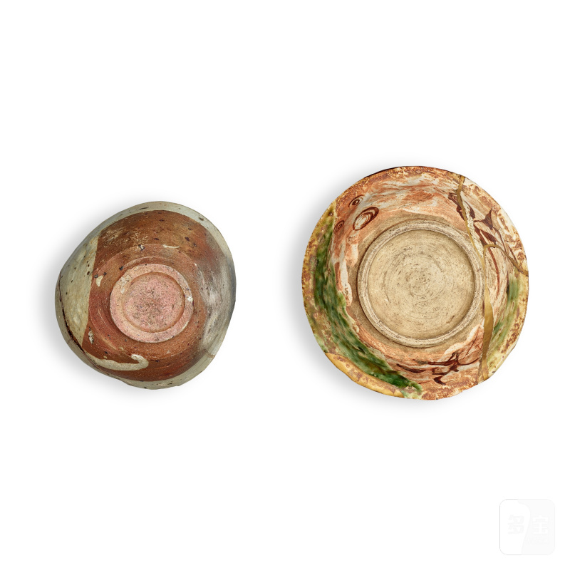 A Karatsu kawakujira tea bowl and a Seto painted yellow  tea bowl, Japan, Edo period, 17th century | 日本 江戶時期 十七世紀 唐津燒皮鯨茶盌及瀨戶燒茶盌 - 图4